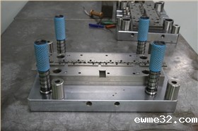 连续模模具