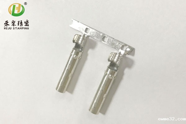 太阳能公端子